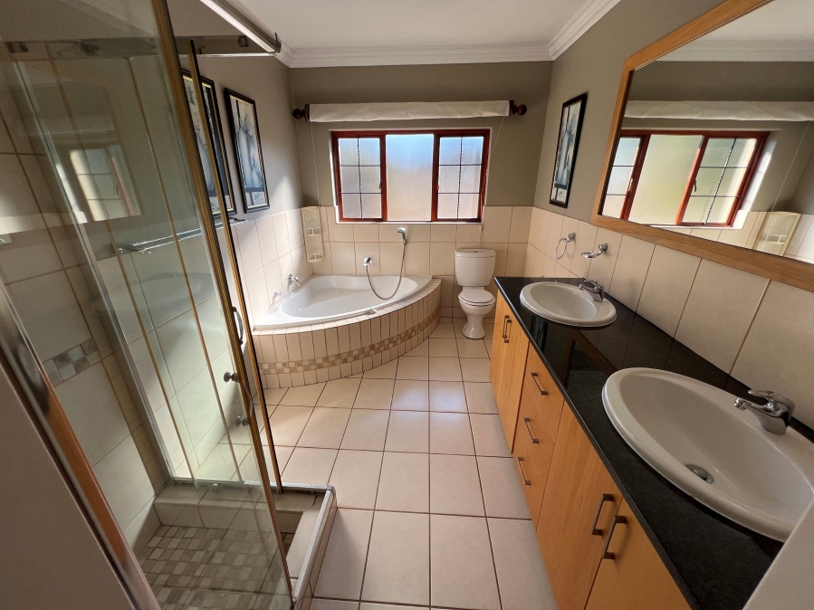 To Let 3 Bedroom Property for Rent in Wilkoppies North West